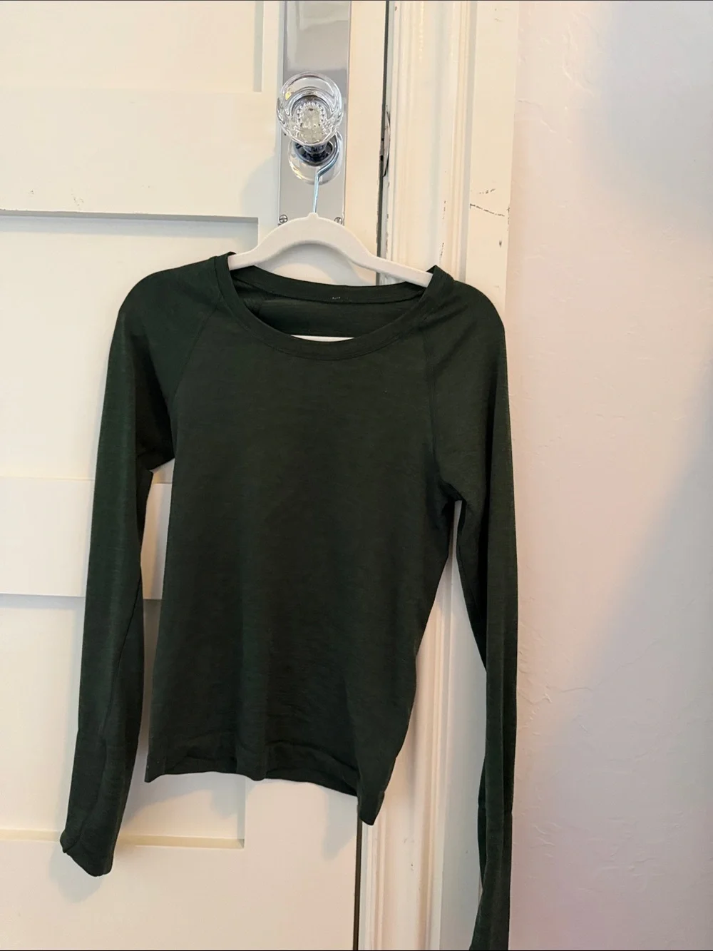 lululemon athletica Long Sleeve Top in Dark Green SIZE 0!